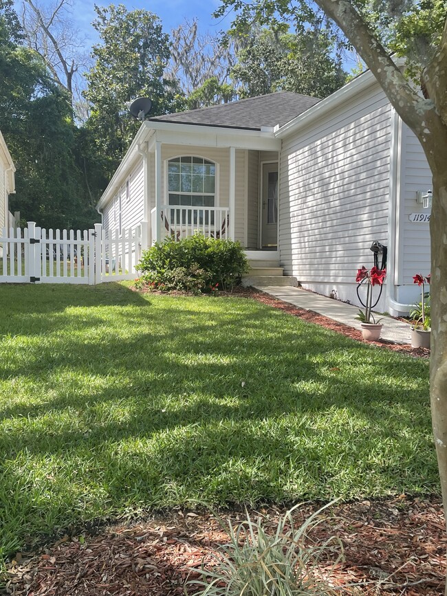 11914 Arbor Lake Dr in Jacksonville, FL - Foto de edificio - Building Photo