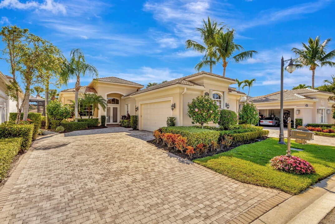 227 Porto Vecchio Way in Palm Beach Gardens, FL - Building Photo