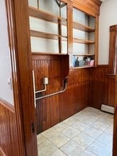 64 Crapo St in Bridgewater, MA - Building Photo - Building Photo
