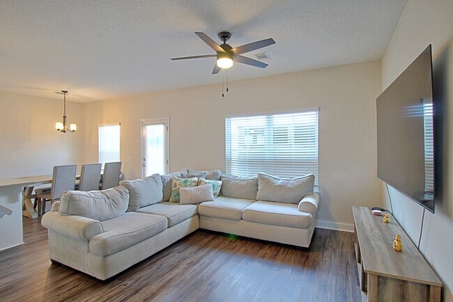 681 Abode Ave in Hinesville, GA - Building Photo - Building Photo