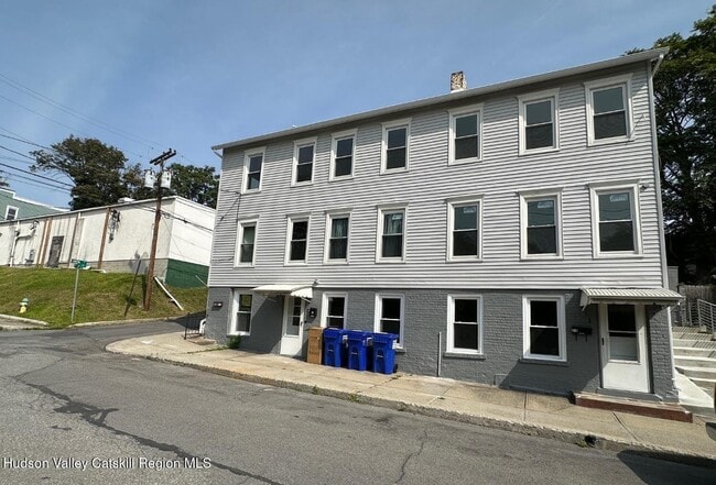218 Water St