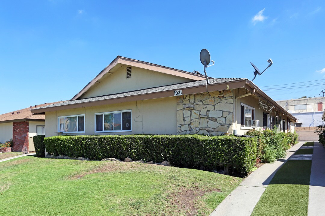 1031 N Shattuck Pl in Orange, CA - Building Photo