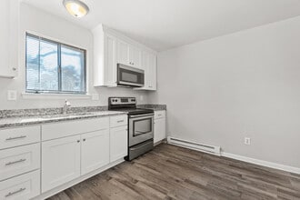 3562 Bancroft Dr in Virginia Beach, VA - Building Photo - Building Photo