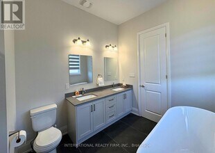 670 Park Rd in Innisfil, ON - Building Photo - Building Photo