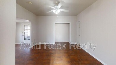 2436 E Monument St in Colorado Springs, CO - Building Photo - Building Photo