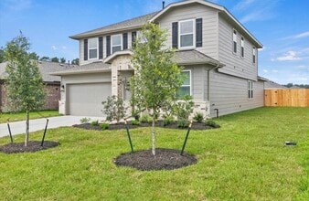 107 Walnut Hl Ct in Anahuac, TX - Building Photo - Building Photo