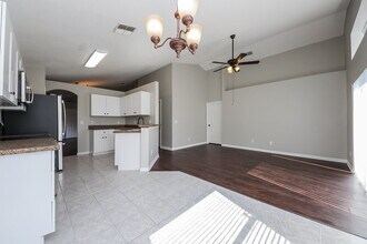 2262 Mallard Creek Cir in Kissimmee, FL - Building Photo - Building Photo