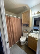 219 W Avenue D, Unit A in Belton, TX - Building Photo - Building Photo