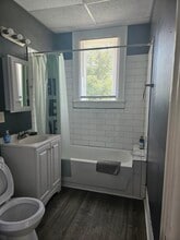 416 Grove St, Unit 416 in Montgomery, AL - Foto de edificio - Building Photo