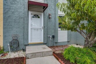 713 Davenport Dr in Mount Pleasant, SC - Building Photo - Building Photo