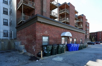 Elm Street Apartments in Manchester, NH - Building Photo - Building Photo