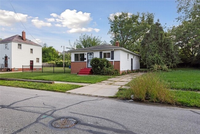 3713 E 144th St in Cleveland, OH - Building Photo - Building Photo