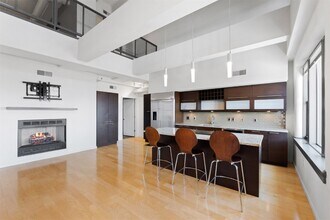 915 Olive St in St. Louis, MO - Building Photo - Building Photo
