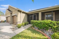 12117 Streambed Dr in Riverview, FL - Foto de edificio - Building Photo