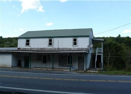 1833 Moselem Springs Rd in Hamburg, PA - Building Photo - Building Photo