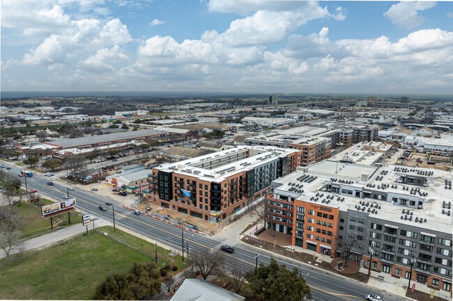 Congress Lofts in Austin, TX - Building Photo - Building Photo