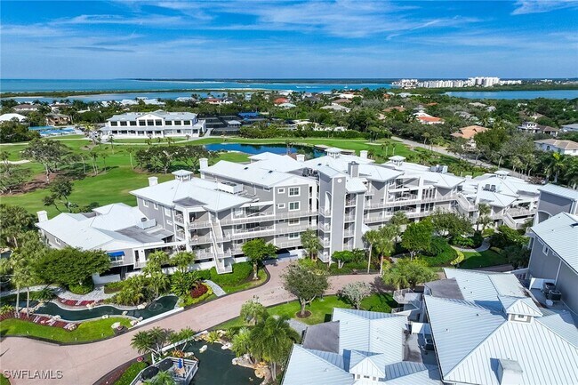 828 Hideaway Cir E in Marco Island, FL - Building Photo - Building Photo