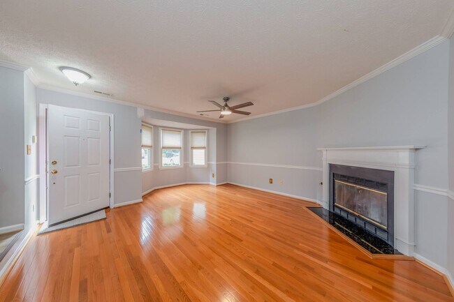 103 Larkspur Hollow in Yorktown, VA - Building Photo - Building Photo