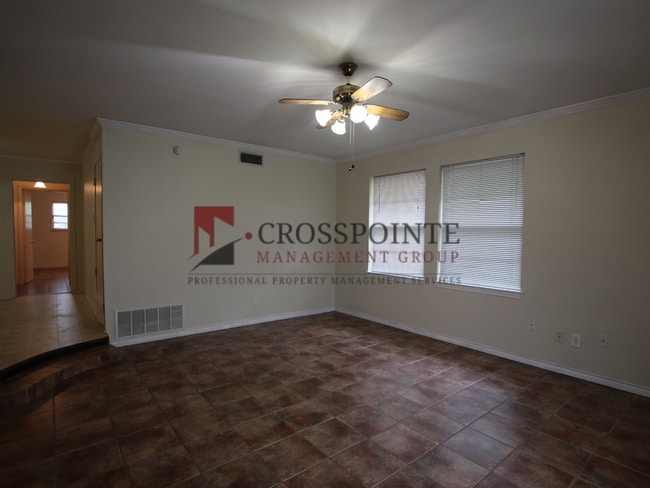 2900 Meadowlark Ln in Tyler, TX - Building Photo - Building Photo