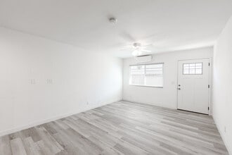 Freshly Modernized 1-Bed, 1-Bath Apartments in Adelanto!! in Adelanto, CA - Foto de edificio - Interior Photo