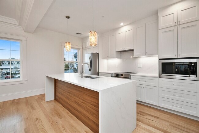 30 E Main St in Westborough, MA - Building Photo - Building Photo