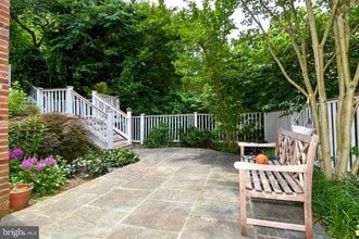 5303 Danbury Rd in Bethesda, MD - Building Photo - Building Photo