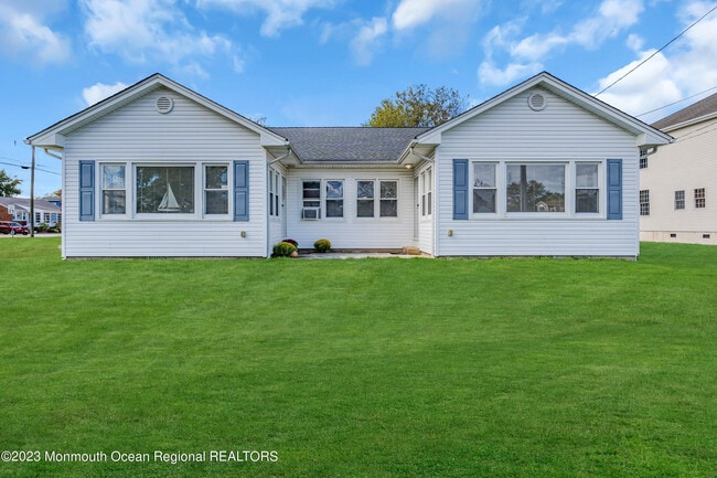 408 Newport Ave