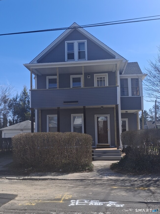 property at 34 York St