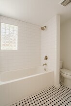 2509 N Drake Ave in Chicago, IL - Building Photo - Building Photo
