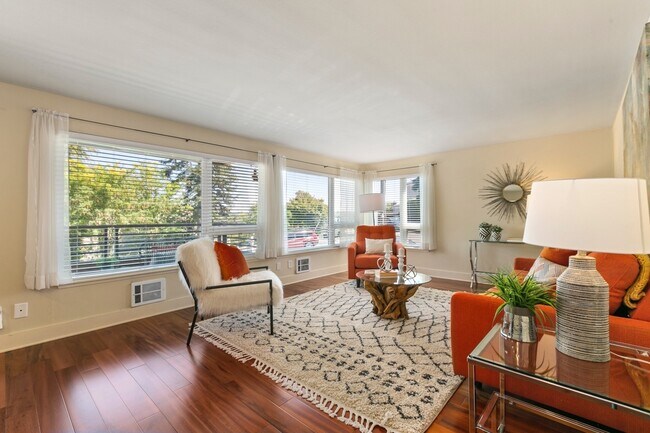 1717 5th Ave N in Seattle, WA - Building Photo - Building Photo