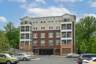 Enclave in Fairfax, VA - Building Photo - Building Photo