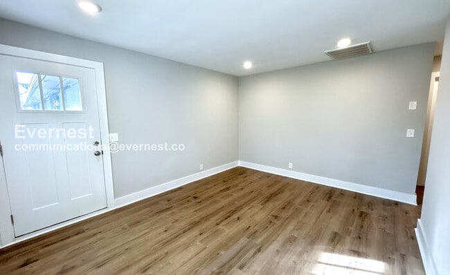 1728 17th Ave N in Nashville, TN - Foto de edificio - Building Photo