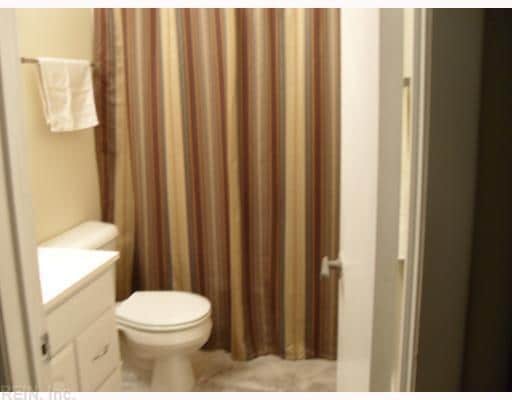 8530 Tidewater Dr in Norfolk, VA - Building Photo - Building Photo