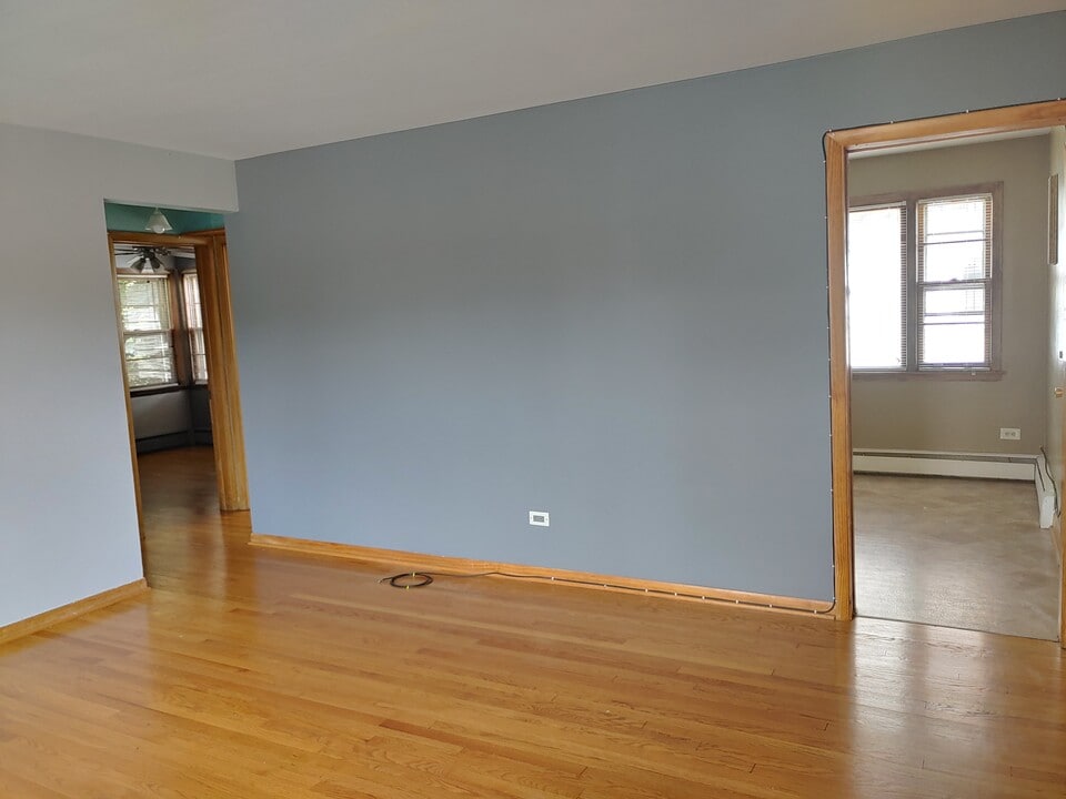 6360 W Eddy St, Unit A1 in Chicago, IL - Building Photo