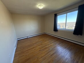 445 Covert St in Oromocto, NB - Building Photo - Building Photo