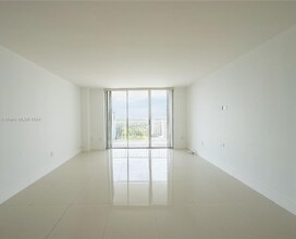 2851 NE 183rd St in Aventura, FL - Building Photo - Building Photo