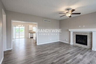 712 Poplar Cir in Belton, MO - Building Photo - Building Photo