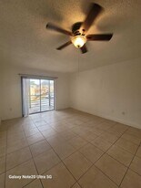 4324 NW 9th Ave in Deerfield Beach, FL - Building Photo