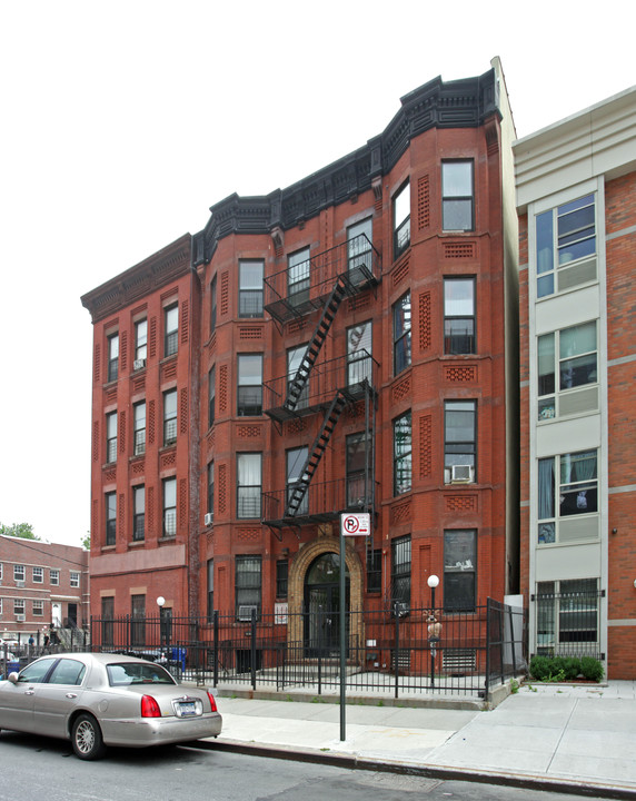 1005 Putnam Ave in Brooklyn, NY - Building Photo