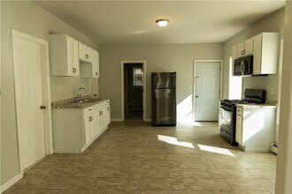 287 Manton Ave in Providence, RI - Building Photo - Building Photo