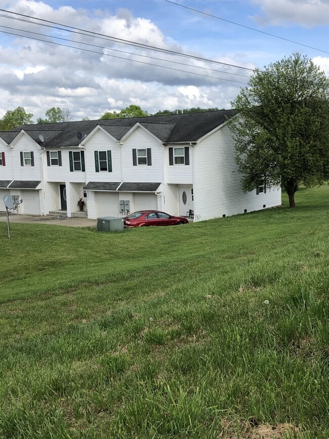 property at 2020 Grandview Dr