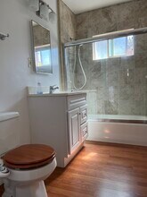 511 Broadway St, Unit Rear unit in Venice, CA - Foto de edificio - Building Photo