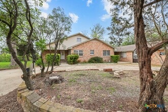 1511 Ranch Rd 12 in San Marcos, TX - Building Photo - Building Photo