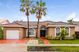 8723 NW 142nd Ln in Miami Lakes, FL - Building Photo