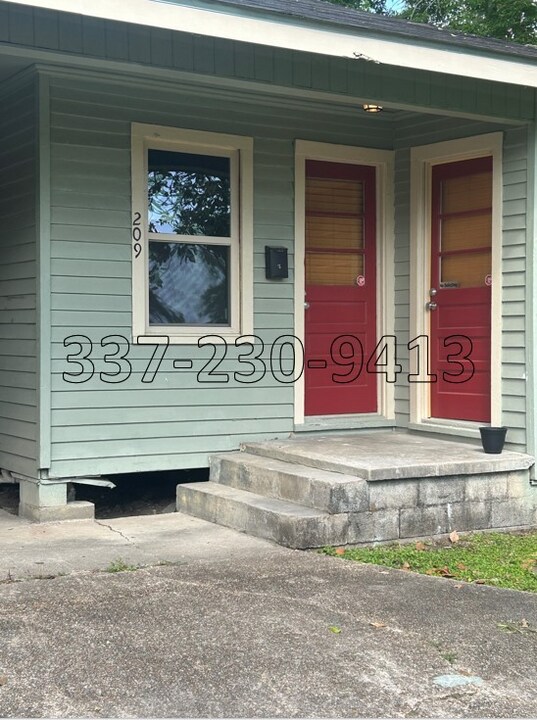 209 Armand St in New Iberia, LA - Building Photo