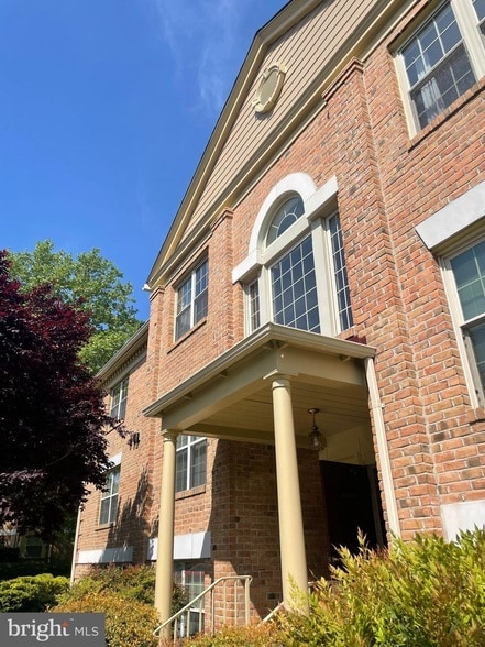 12 Rain Flower Path, Unit 104 in Sparks, MD - Building Photo - Building Photo