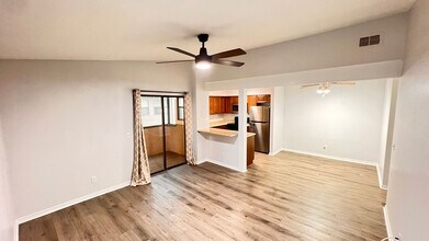 3043 Antique Oaks Cir in Winter Park, FL - Building Photo - Building Photo