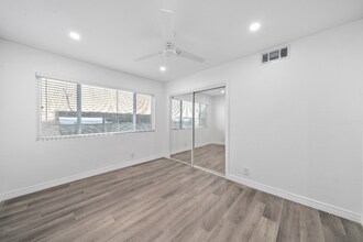 1348 N Vista St in Los Angeles, CA - Building Photo - Building Photo