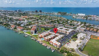 8921 Blind Pass Rd in St Pete Beach, FL - Building Photo