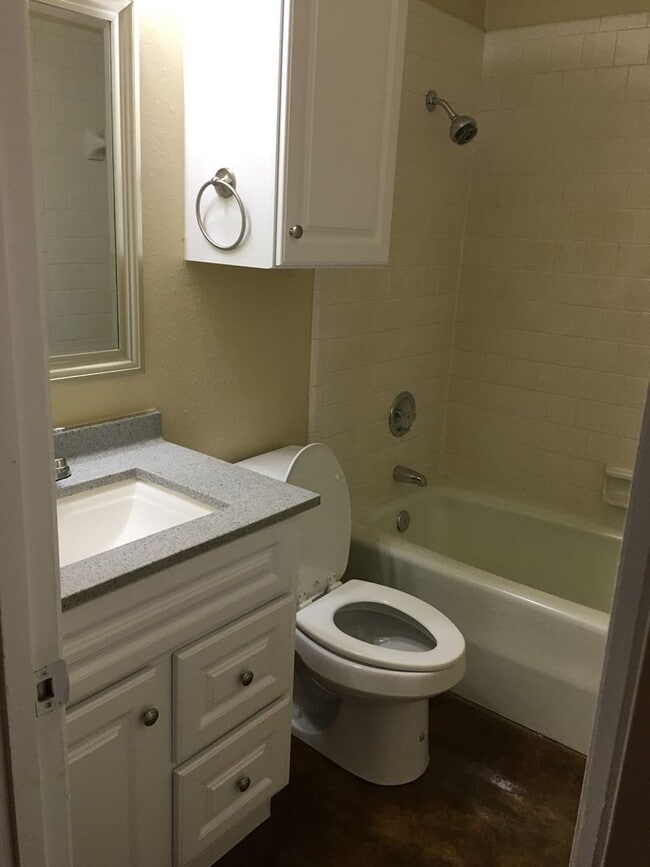 property at 812 Greenwood Dr
